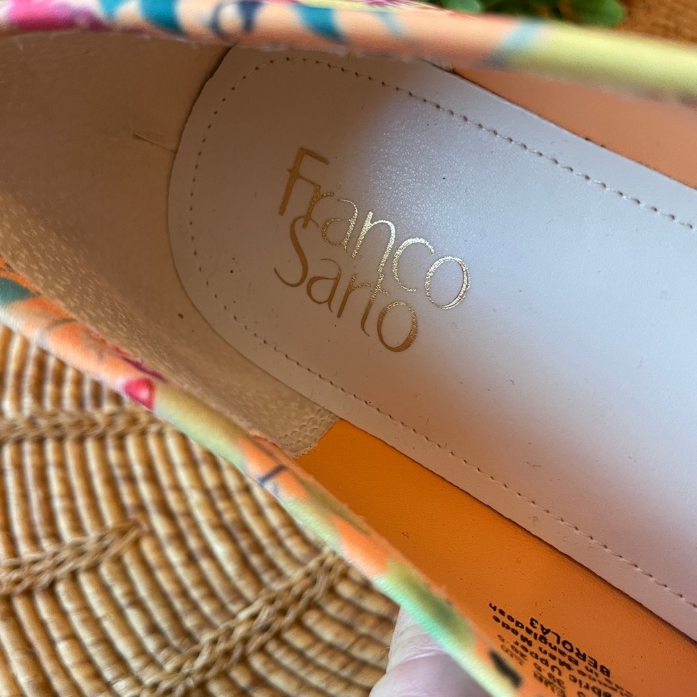 Franco Sarto Floral Loafers with Gold Metal Chain Accent - Picture 5 of 16